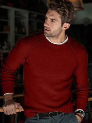 Men's round neck slim fit tops and sweaters